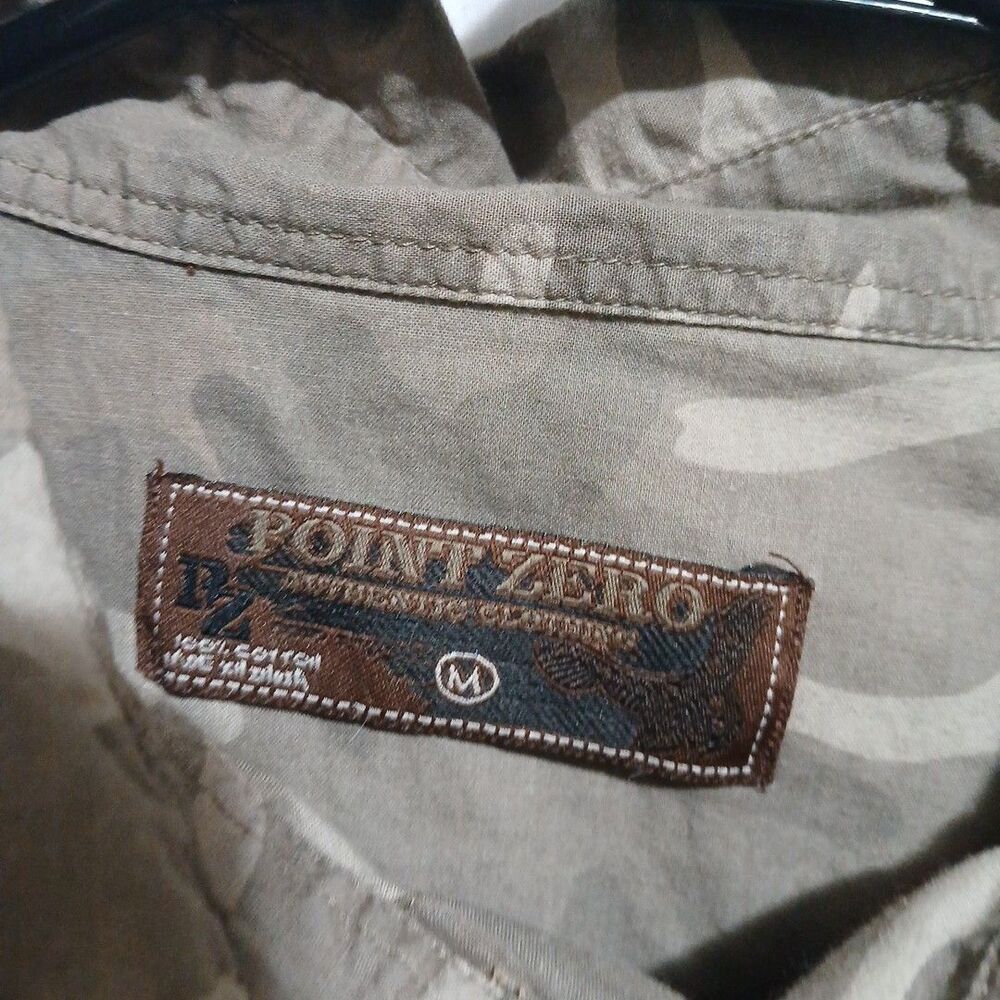 Point Zero Men's semi-fit Military Button Up Short Sleeved Shirt Size Med Camo - Picture 3 of 7